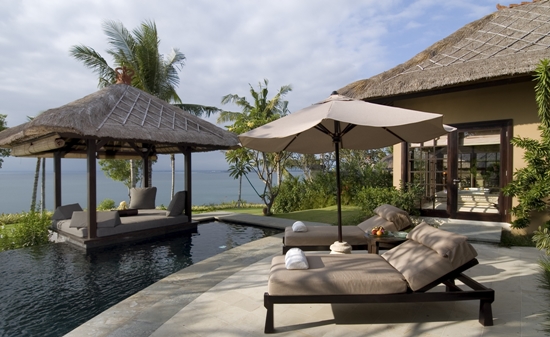Ocean front villa plunge pool - Ayana Bali