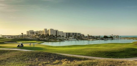 Pole golfowe przy Park Hyatt Abu Dhabi