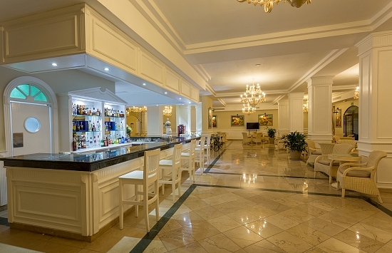 Lobby Bar